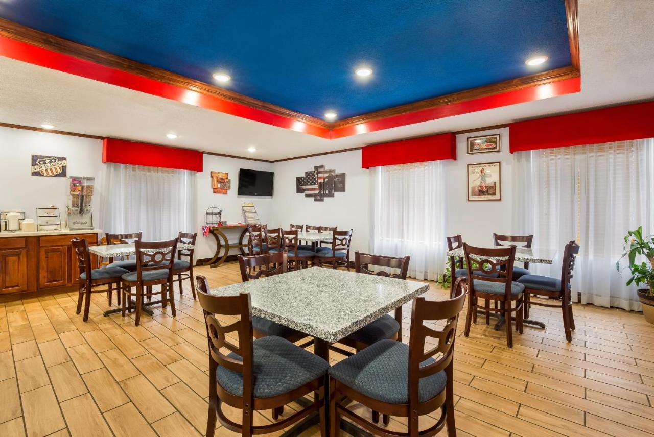 Hometown Inn Thomasville Exterior photo